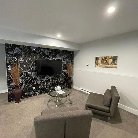 2 Bedroom Suite With Full Kitchen Revelstoke Eksteriør billede
